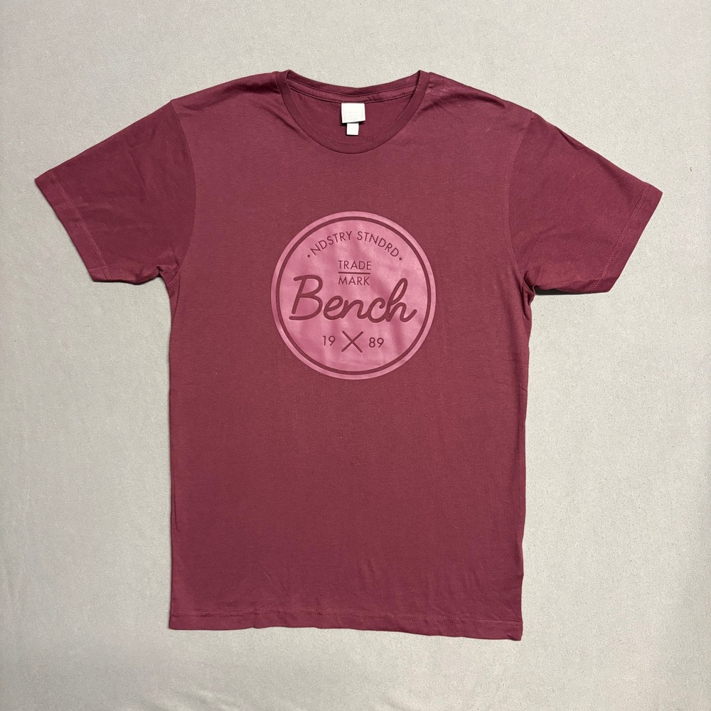 Bench‎ Graphic T-Shirt Mens Small Maroon Good Short Sleeve Cotton Tee
